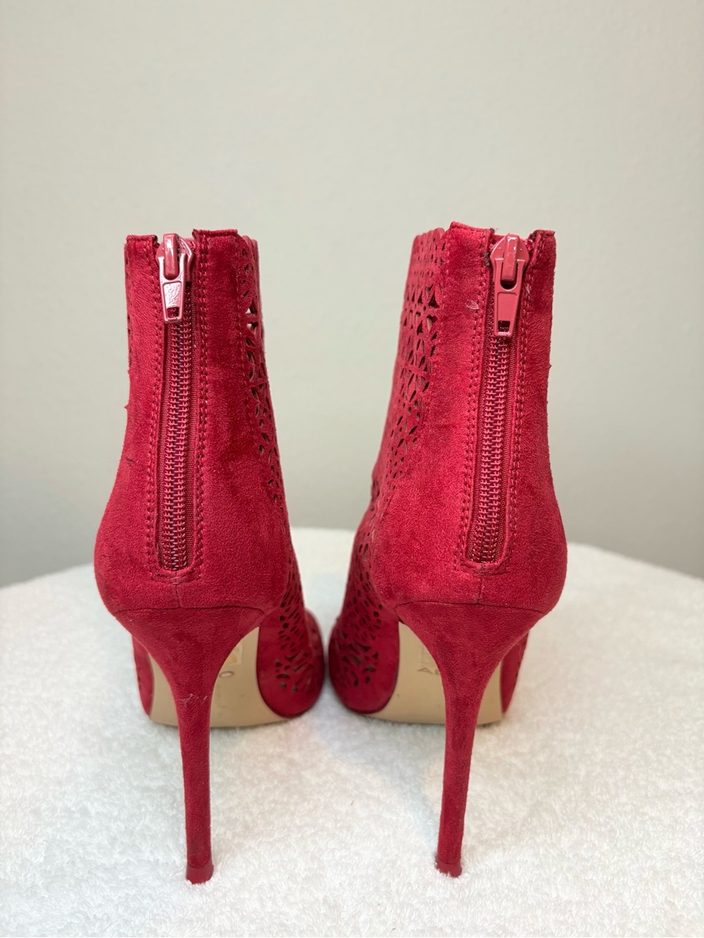 ALDO Red Peep-Toe Stiletto Booties Heels with Matching Clutch/Shoulder purse - Picture 7 of 7